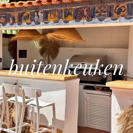 Coco 10 Pers Gehele In 3 Appartmenten Vila *